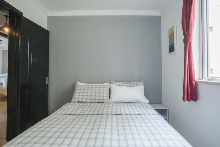 Room 8 of 41