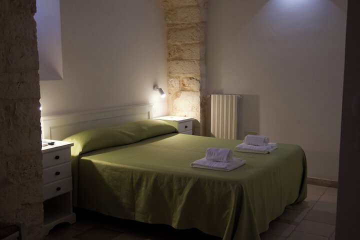 Room 3 of 47