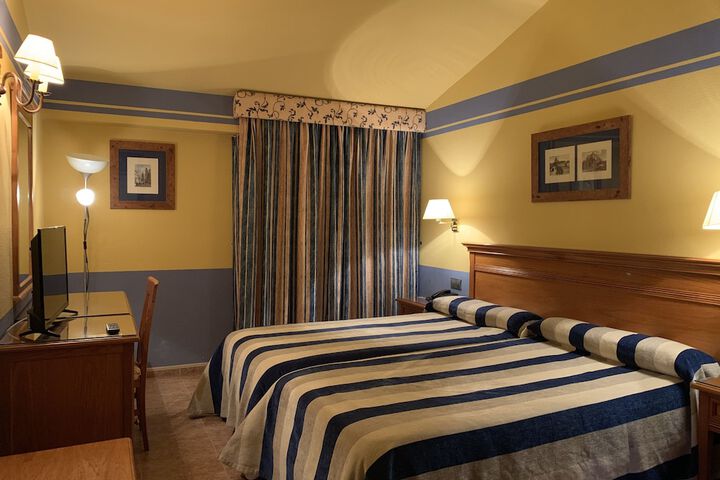 Room 10 of 31