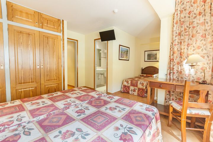 Room 8 of 30