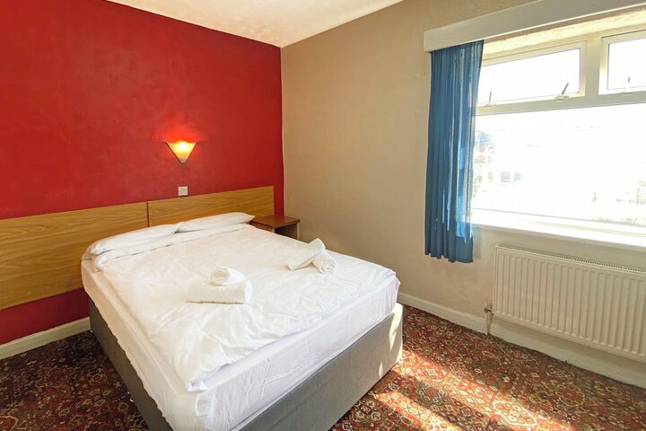 Room 12 of 41