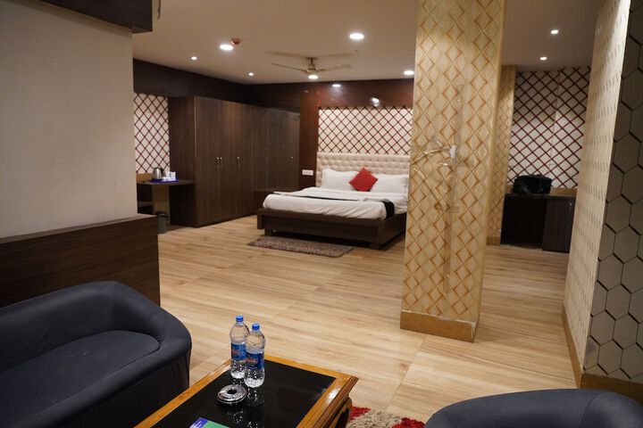 Room 15 of 20