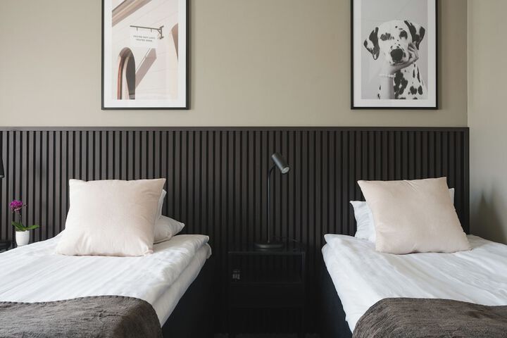 Room 25 of 51