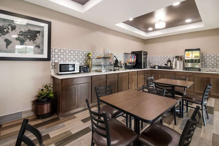 Breakfast/Coffee Service 20 of 20