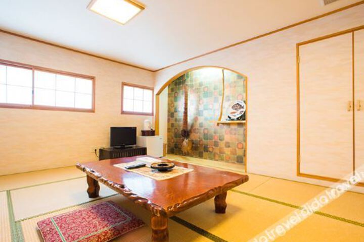 Hotel Takaraya