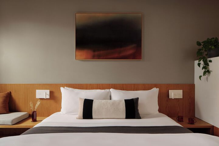 Room 3 of 24