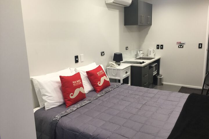 Room 25 of 81