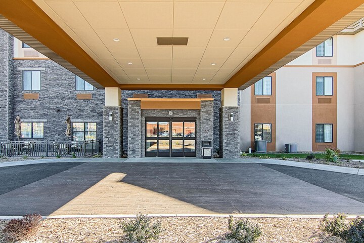 Sleep Inn & Suites West Near Medical Center