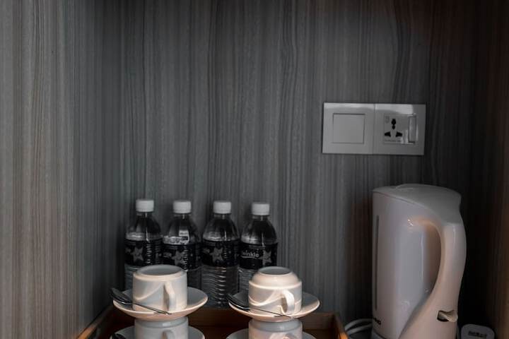 Room 33 of 60