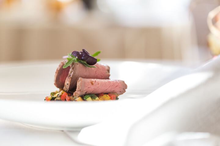 Dining 45 of 62