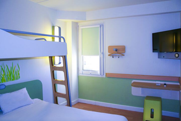 Room 7 of 41