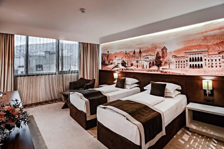 Room 28 of 73
