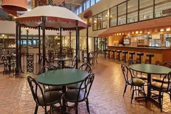 Guest Lobby