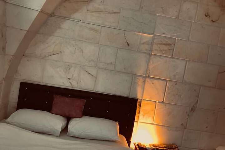 Room 8 of 20