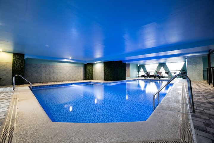 Pool Hotel