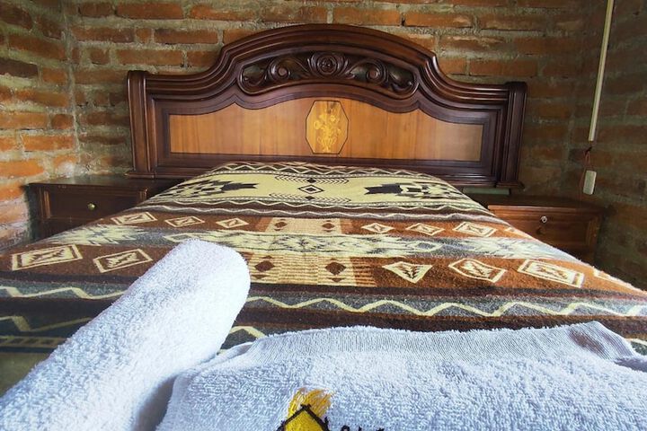 Room 9 of 35