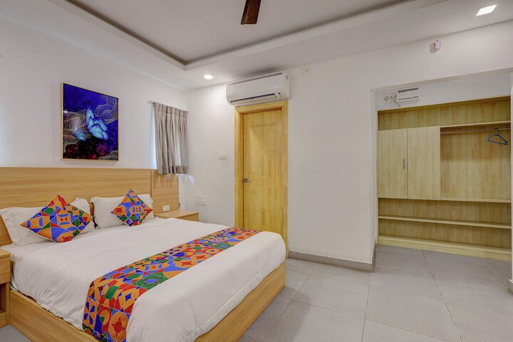 Room 16 of 36