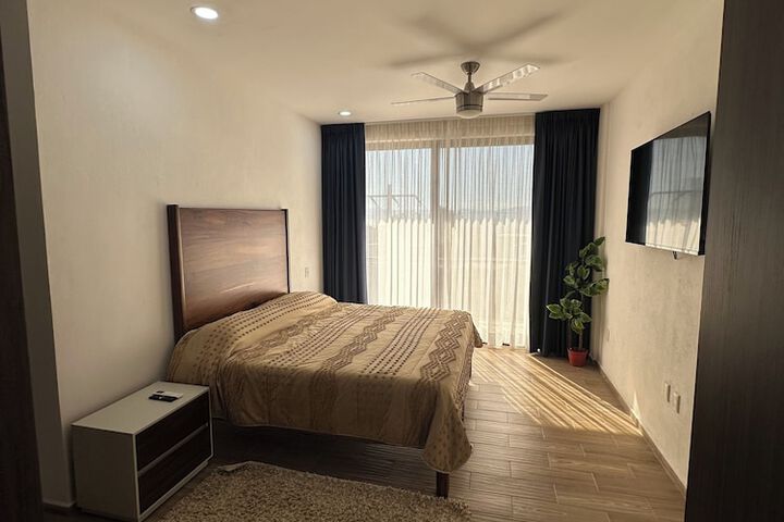 Room 4 of 60
