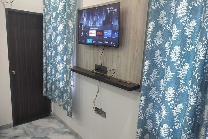 Room 4 of 15