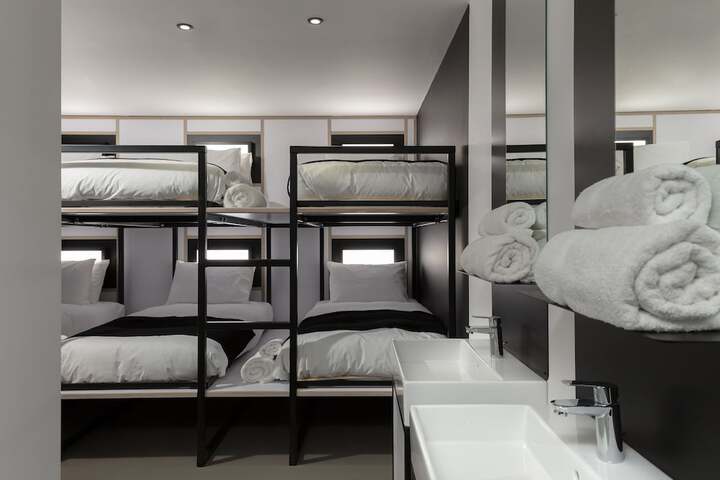Room 13 of 71