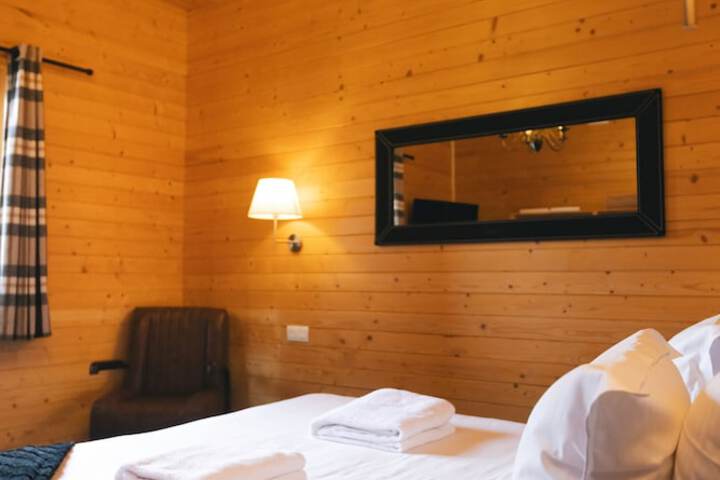 Room 28 of 38