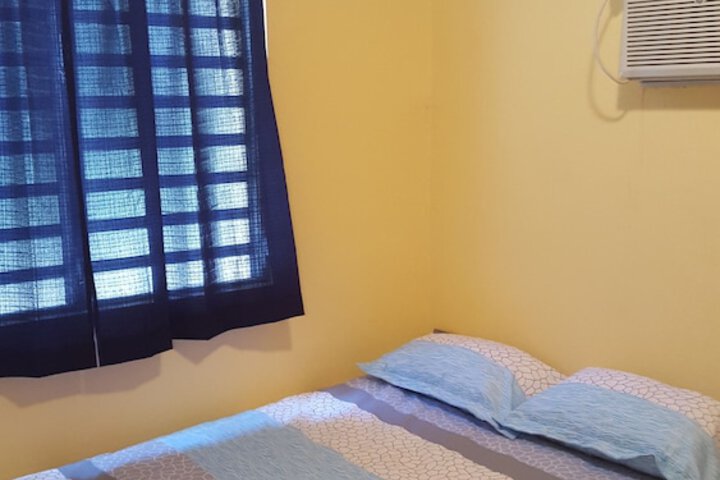 Room 4 of 12