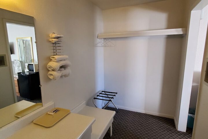 Room 46 of 57