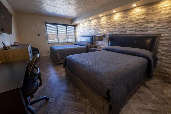 2 Double Beds (3 of 3)