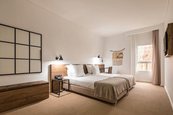 Room 4 of 44