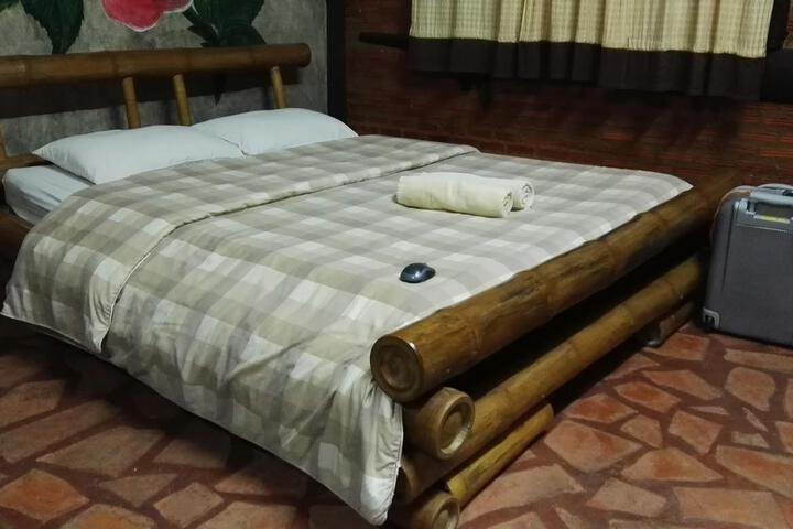 Room 1 of 6