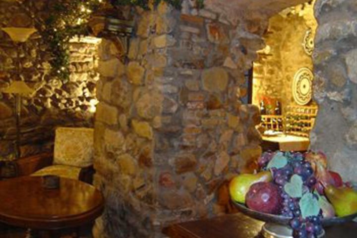 Lounge 11 of 22