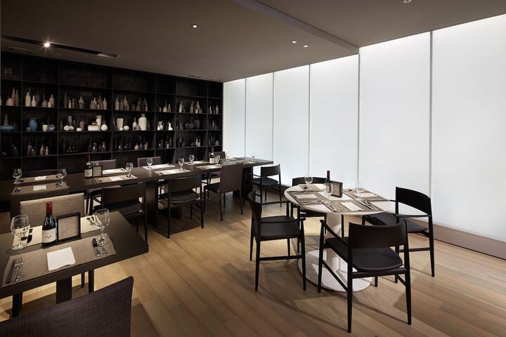 Dining 49 of 73