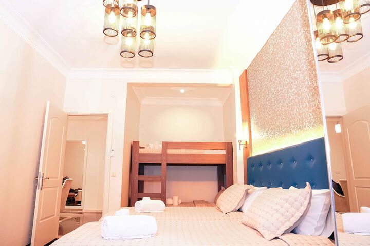 Room 52 of 117