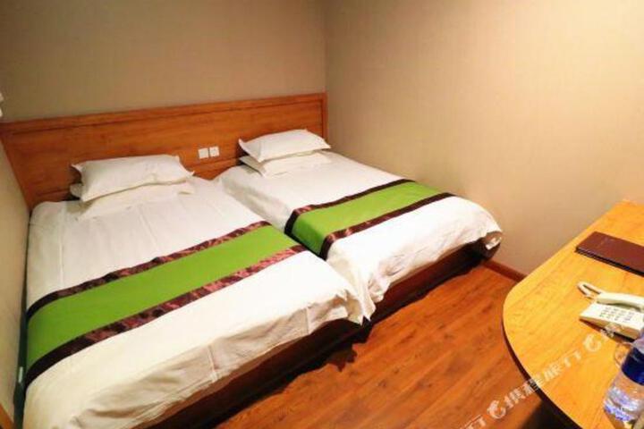 Beibei Holiday Hotel (Harbin Central Street store)