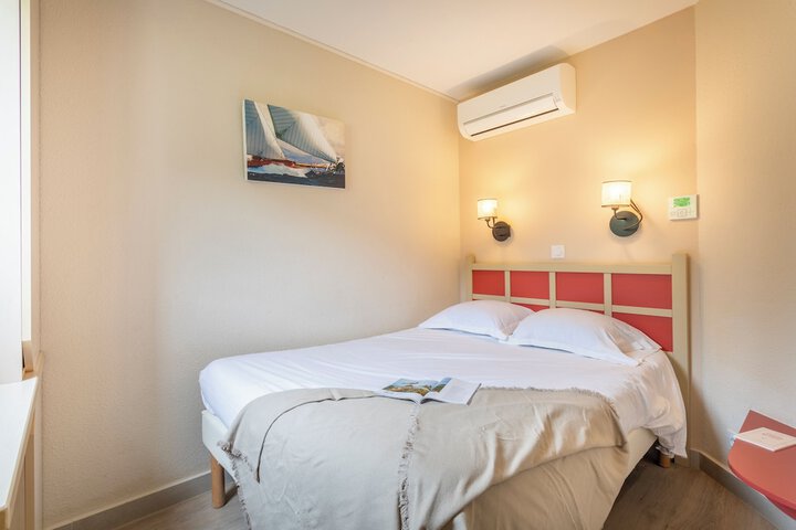 Room 12 of 79