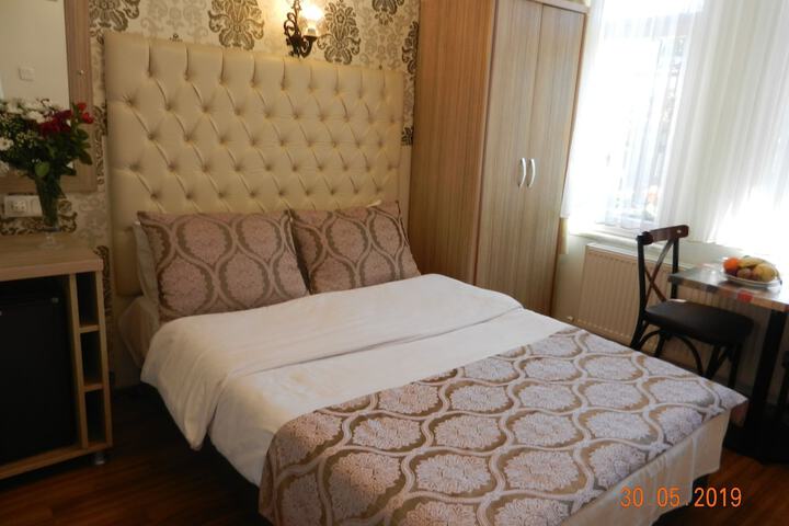 Room 18 of 123