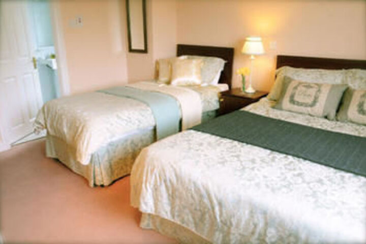 Room 3 of 9