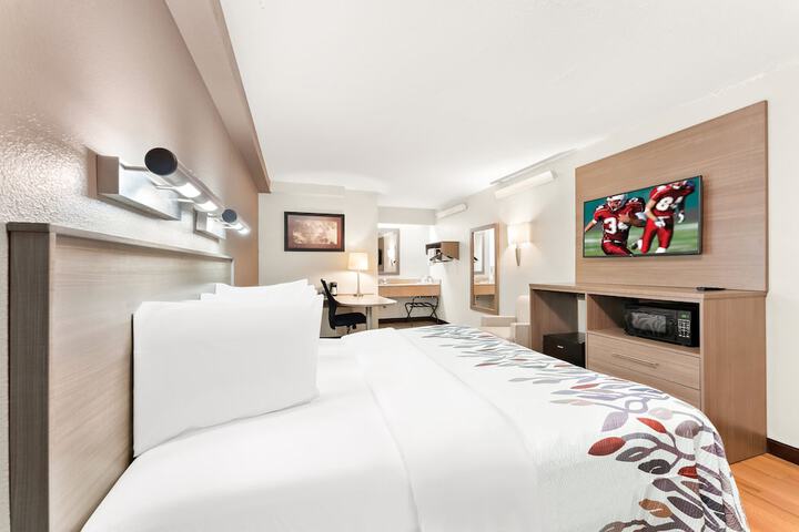 Standard | King Bed (14 of 18)