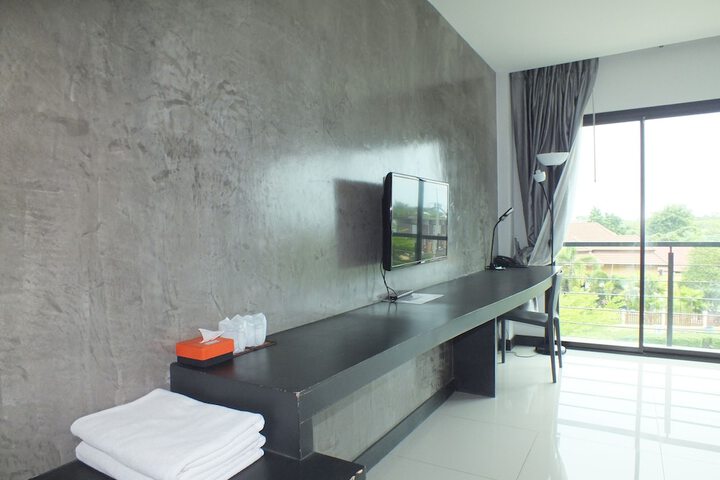 Room 17 of 44