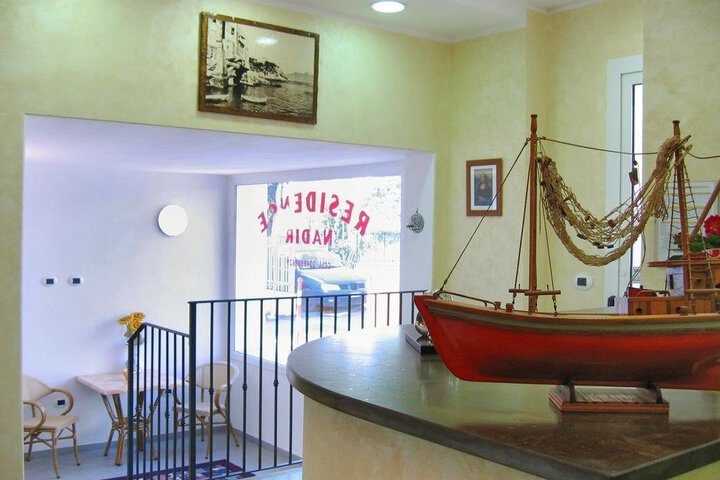 RESIDENCE NADIR