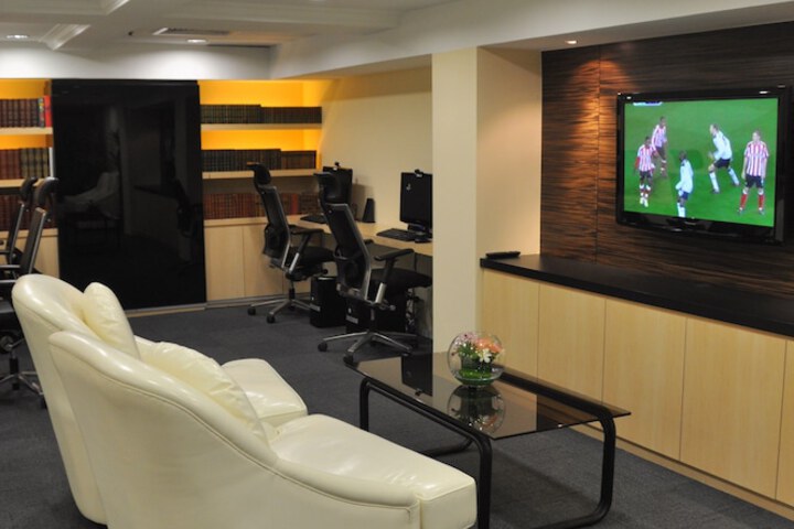 Executive Lounge