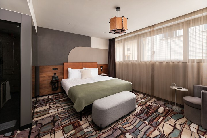 Room 34 of 52