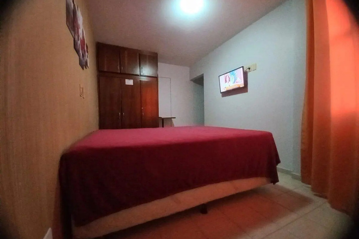 Room 8 of 15