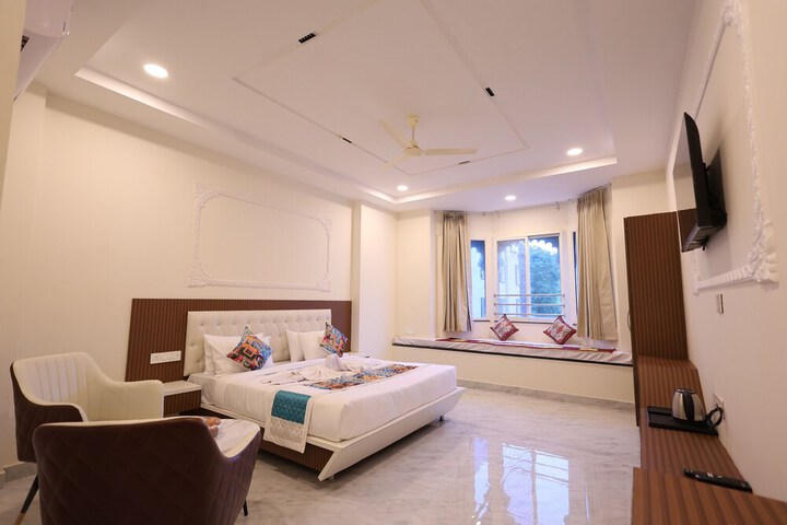 Room 8 of 58