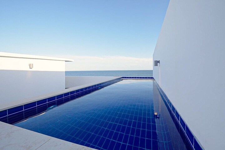 Pool 23 of 32