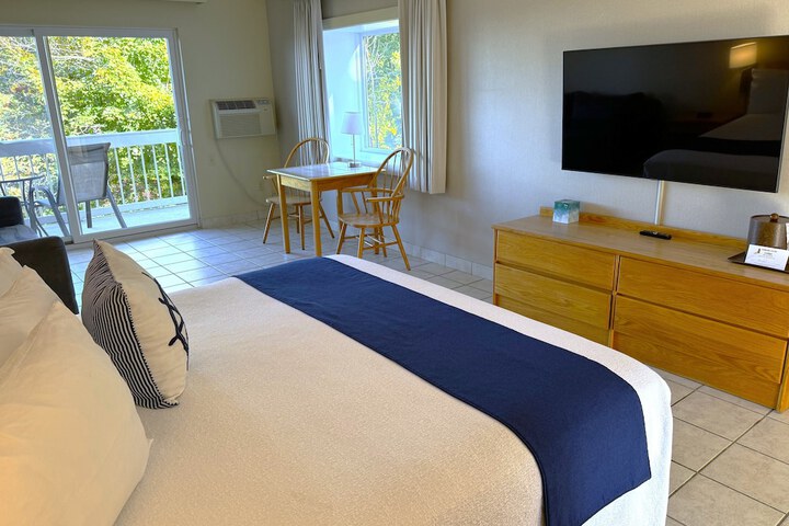 Room 30 of 111