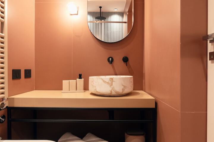 Room 14 of 23