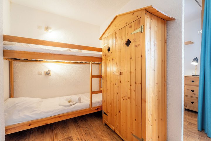 Room 10 of 54