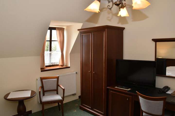 Room 25 of 59