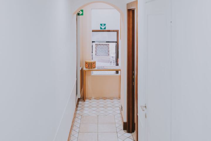 Room 50 of 67
